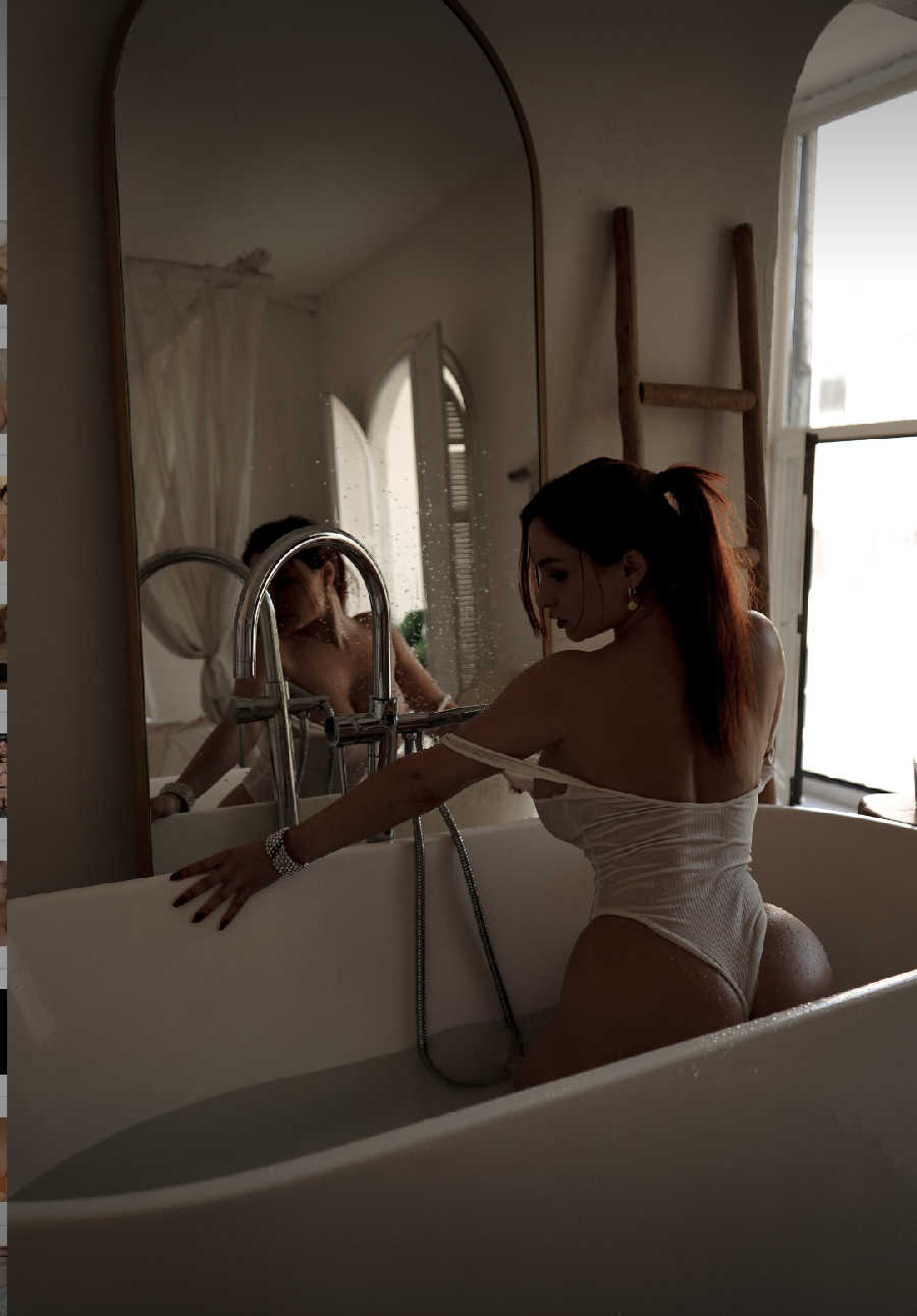 A playful frame from Miranda Faith nude — online in Mexico City