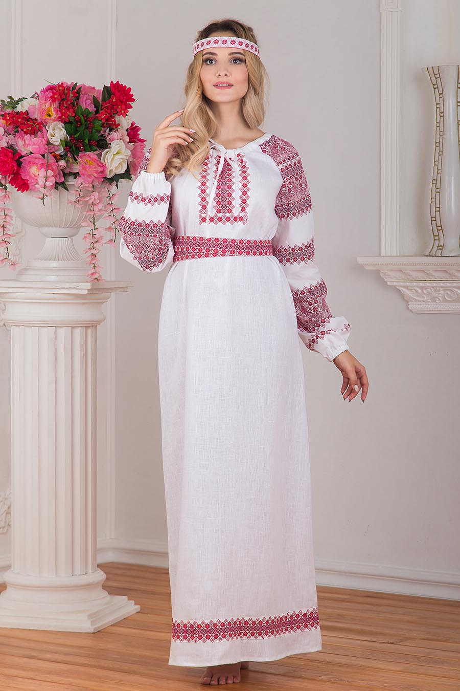 A playful frame from Women in Slavic costumes — online in Mexico City